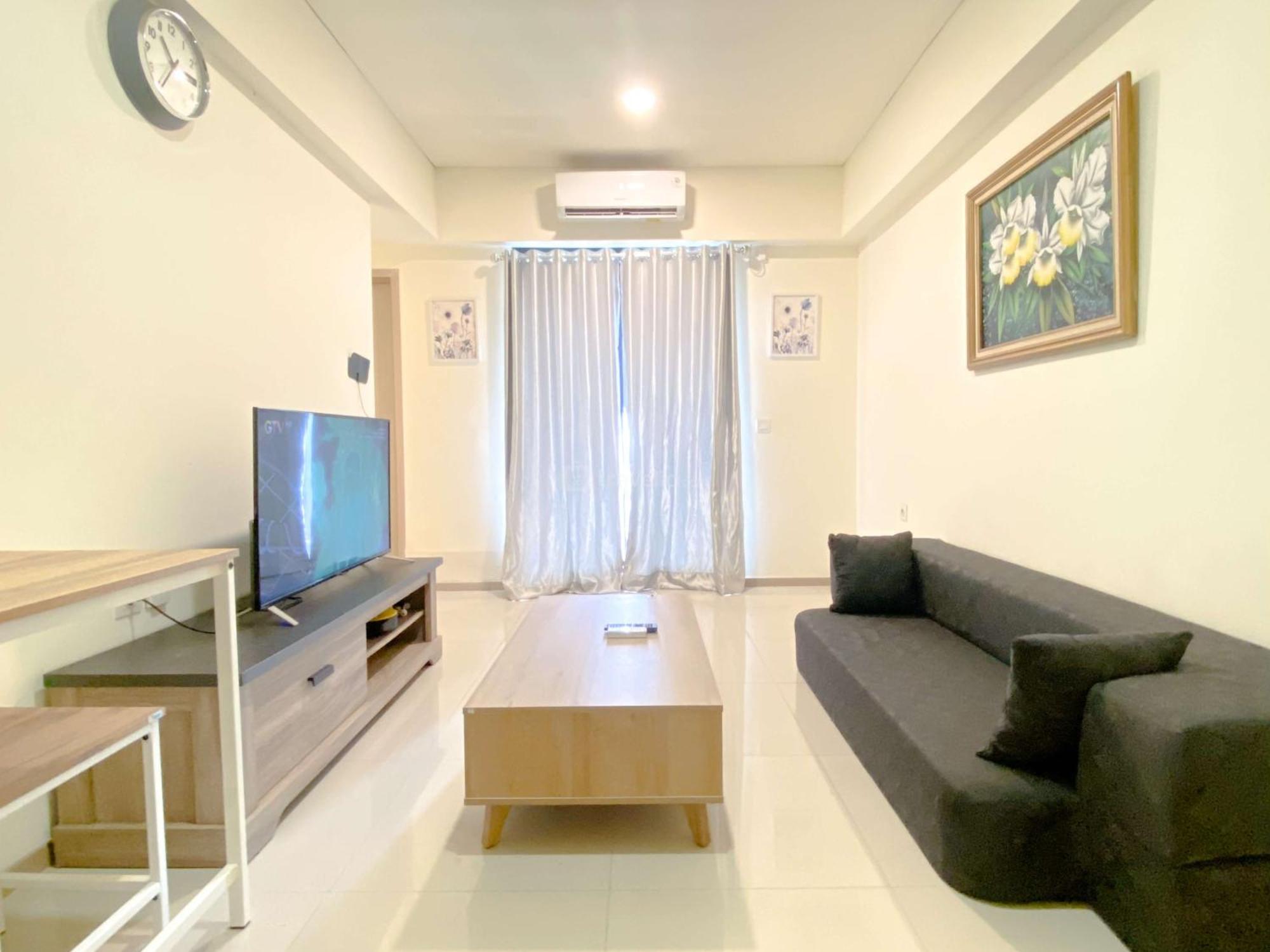 Comfortable Living 2Br At Meikarta Apartment By Travelio チカラン エクステリア 写真